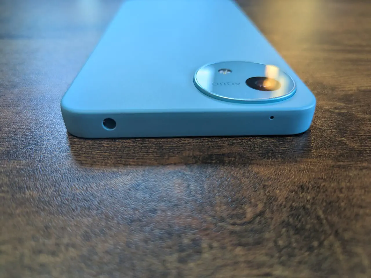 AQUOS wish5 実機