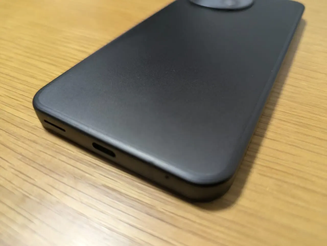 AQUOS sense10
