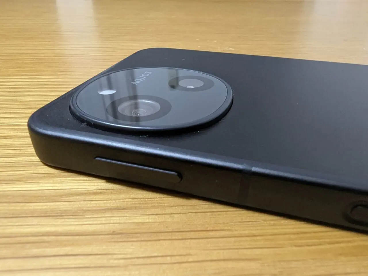 AQUOS sense10